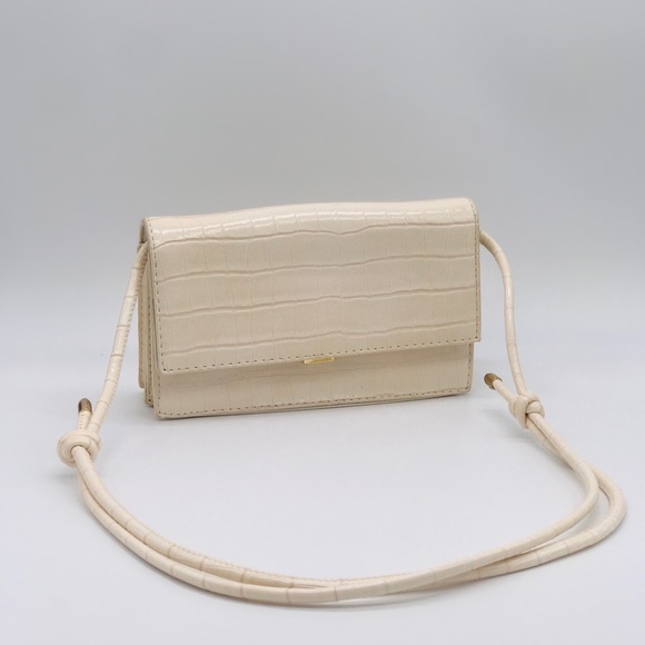 Crocodile Pattern Clutch / Purse - Picture 5 of 8